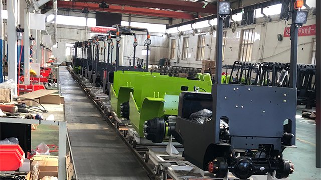 Lini Produksi Pembuatan Mesin Forklift