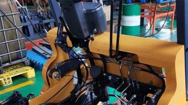Lini Produksi Pembuatan Mesin Forklift