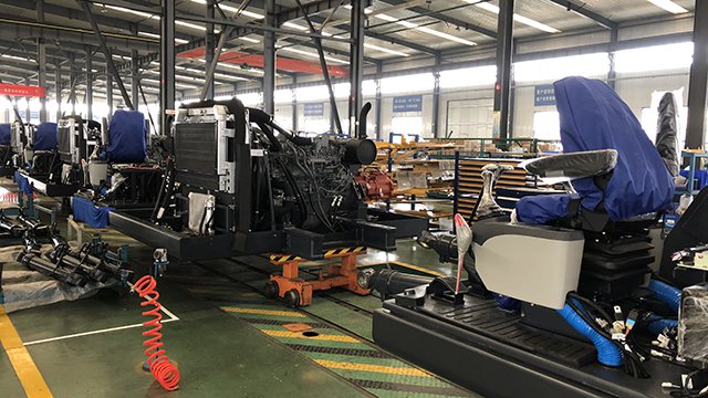 Lini Produksi Pembuatan Mesin Forklift
