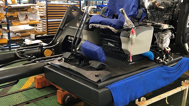 Lini Produksi Pembuatan Mesin Forklift