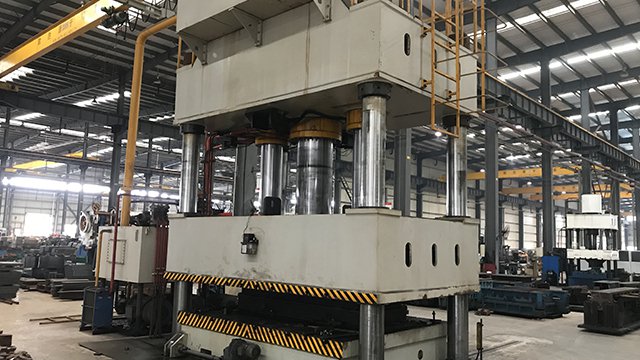 Lini Produksi Pembuatan Mesin Forklift